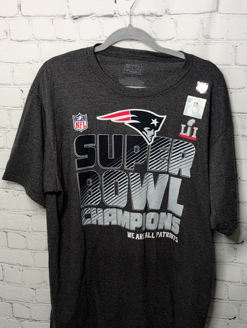 NWOT Fanatics New England Patriots Superbowl LI Champions Shirt